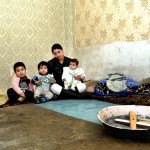 Damas 09 - J.’s husband has disapeared in Iraq seven monthes ago. She has no news nor any contact with her family in Iraq. She lives alone with her three very young children in two naked rooms with virtually nothing and no sort of income. 
